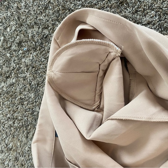 NWOT beige fitted blazer - Picture 4 of 6